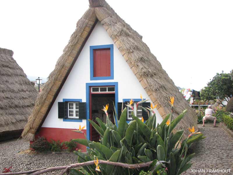 Santana, casas de colmo, tentvormige huisjes met een rieten dak
