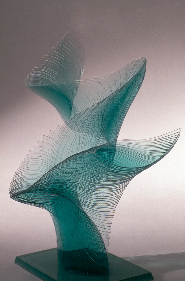 Ikuta Niyoko, Swing no. 21, glass sculpture