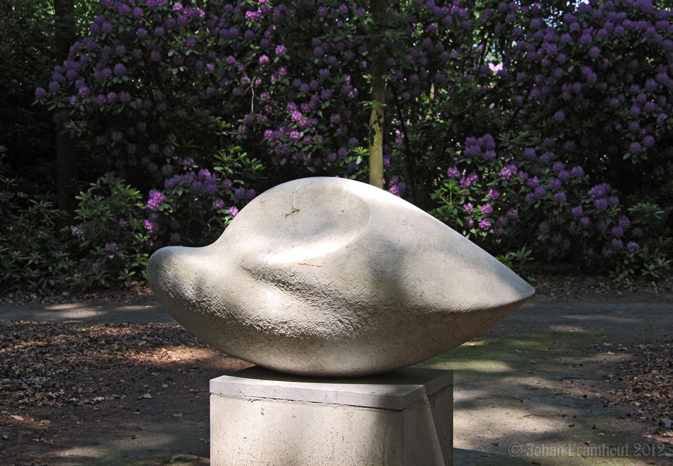 Art7d.be, Kunst in België, Fotografie van beelden in het Middelheim beeldenpark te Antwerpen, p2, lente