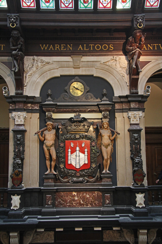 Het stadhuis van Antwerpen bezichtigd op een opendeurdag
