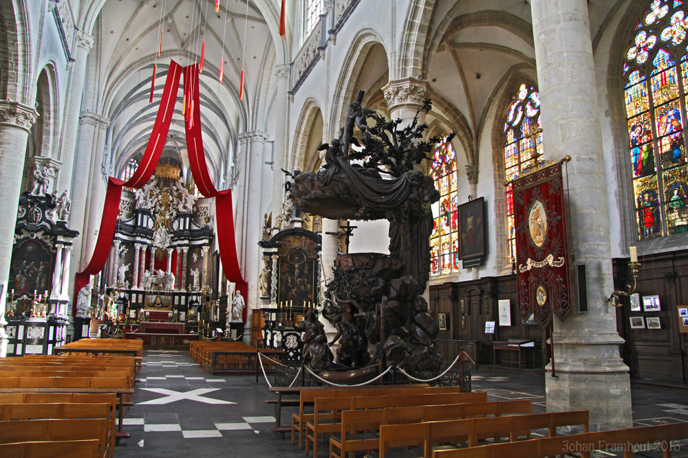 Interieur van de Sint-Andrieskerk